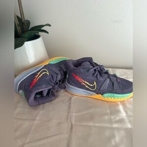 Nike Kyrie 7 (GS) DayBreak Size 4Y CT4080-500 Brand New